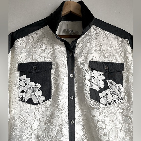 BADGLEY MISCHKA  Lace Chambray Button Down Top - Picture 9 of 14